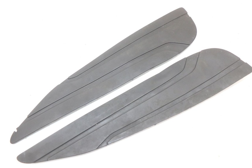 photo de MATA PODNÓŻKA YAMAHA X-MAX XMAX 125 (2010 - 2013) - Szczegół części