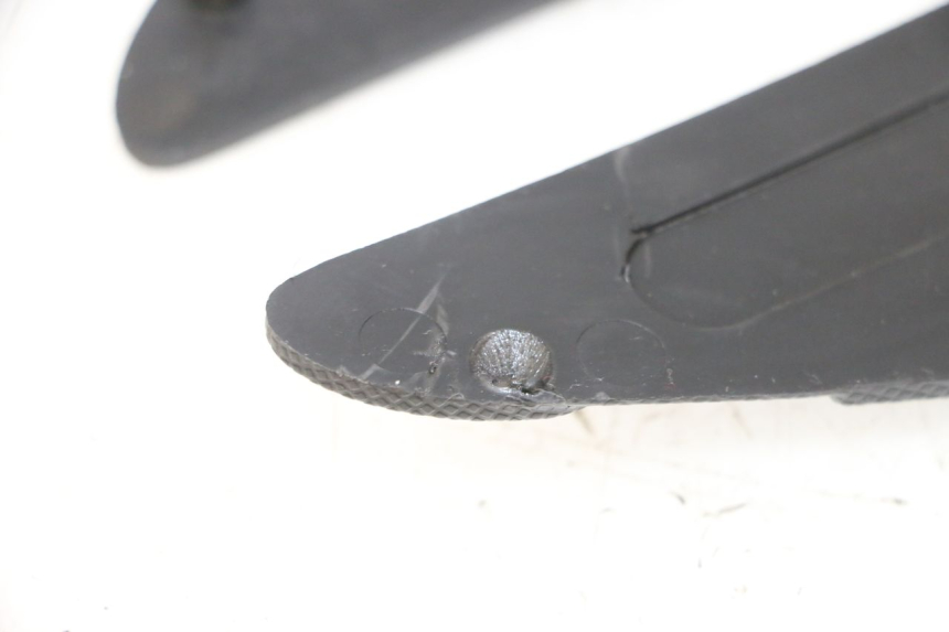 photo de MATA PODNÓŻKA YAMAHA X-MAX XMAX 125 (2010 - 2013) - Zoom stanu zużycia