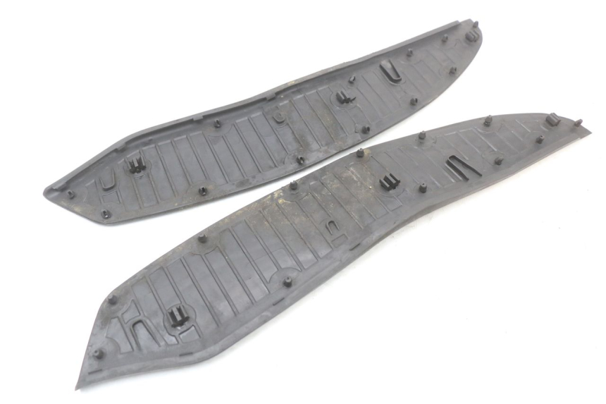 photo de MATA PODNÓŻKA PIAGGIO X10 125 (2012 - 2017) - Inny kąt widzenia