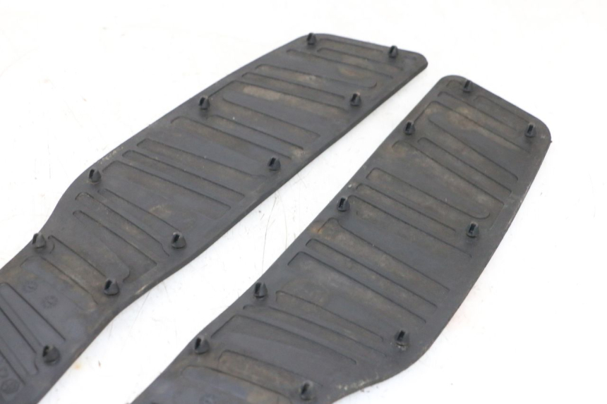 photo de MATA PODNÓŻKA PIAGGIO X8 125 (2004 - 2007) - Zoom stanu zużycia