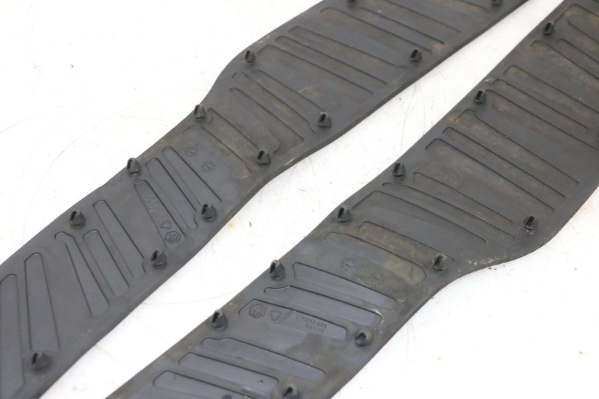 photo de MATA PODNÓŻKA PIAGGIO X8 125 (2004 - 2007) - Inny kąt widzenia