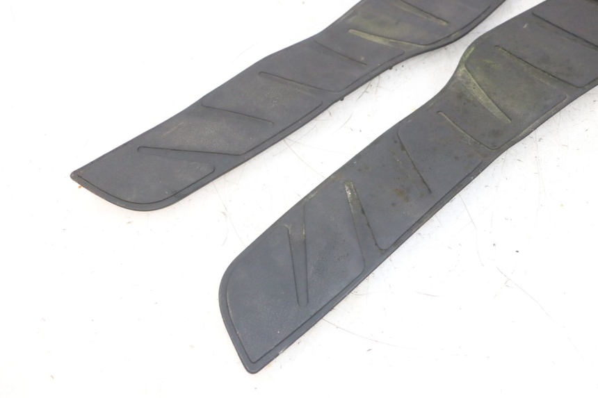 photo de MATA PODNÓŻKA PIAGGIO X8 125 (2004 - 2007) - Część sprawdzona