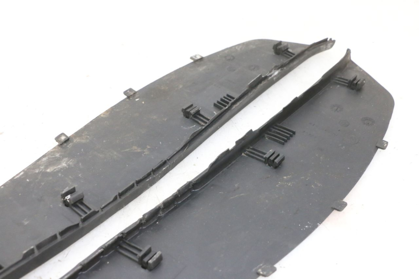 photo de MATA PODNÓŻKA PIAGGIO X9 EVOLUTION 125 (2003 - 2007) - Zbliżenie techniczne