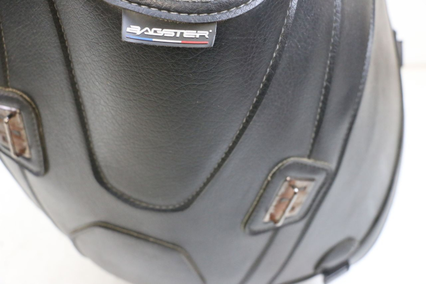 photo de MATA NA ZBIORNIK PALIWA BMW R GS 1250 (2021 - 2024) - Zoom stanu zużycia