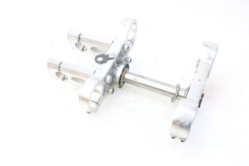 photo de TRÓJNIK WIDEŁEK LONCIN DIRT BIKE 125 - Zbliżenie techniczne