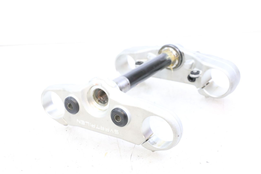 photo de TRÓJNIK WIDEŁEK HUSQVARNA SVARTPILEN 401 (2018 - 2023) - Stan powierzchni