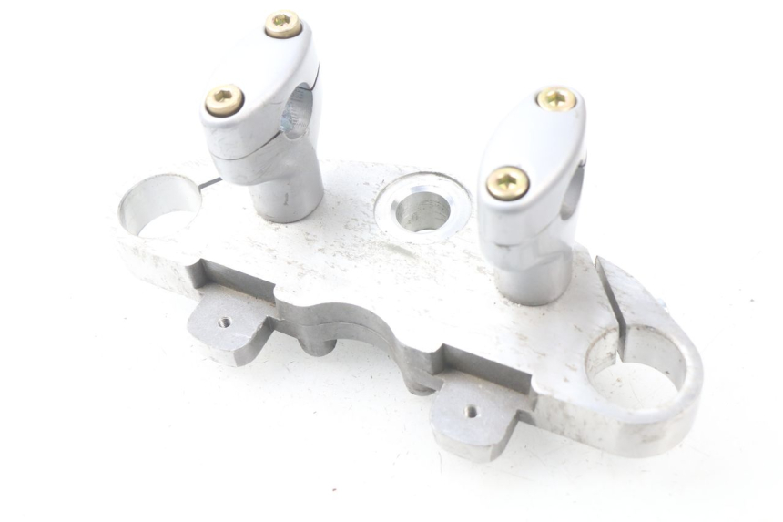 photo de Górna obejma widelca HYOSUNG AQUILA GV 125 (2009 - 2016) - Widok główny