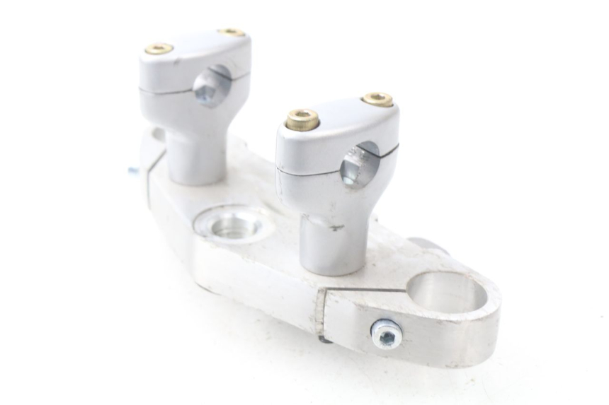 photo de Górna obejma widelca HYOSUNG AQUILA GV 125 (2009 - 2016) - Zbliżenie techniczne