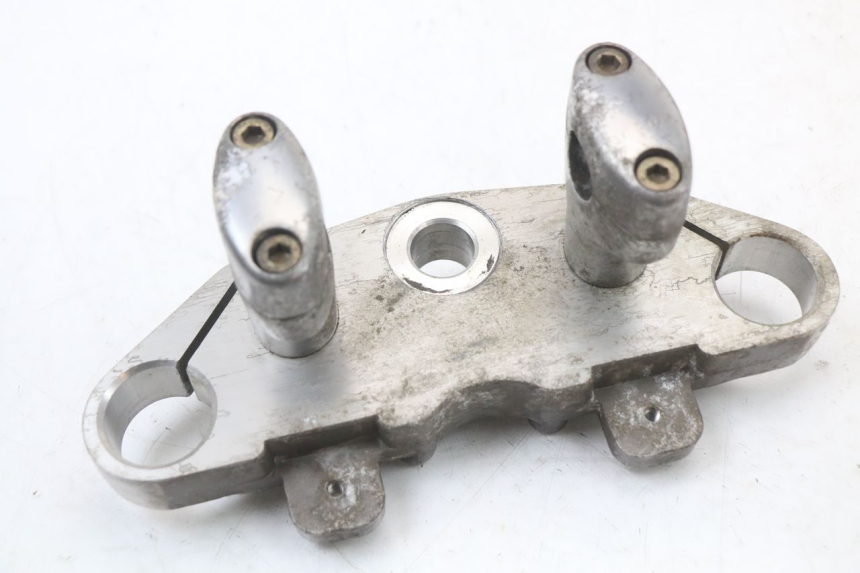 photo de Górna głowica widelca HYOSUNG GV AQUILA 125 (2000 - 2009) - Widok główny