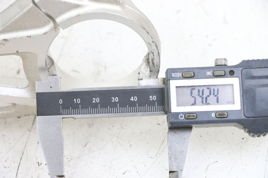 photo de Górna obejma widelca BMW S RR ABS S1000RR 1000 (2015 - 2018) - Szczegół części