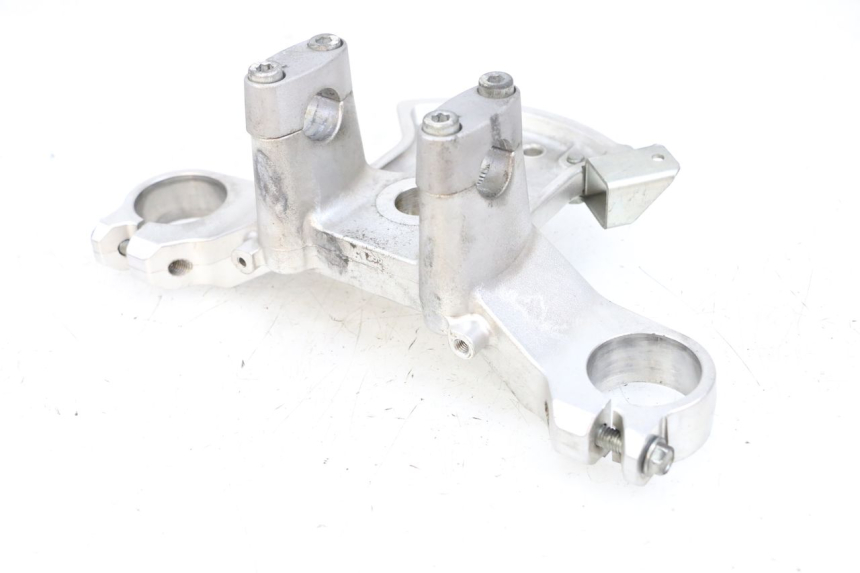 photo de Górna obejma widelca SUZUKI BURGMAN 650 (2013 - 2020) - Punkty mocowania