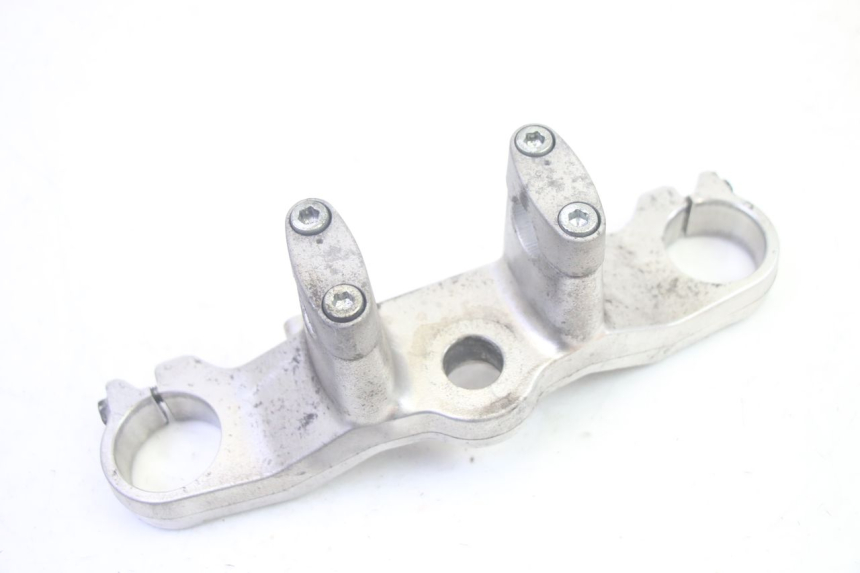 photo de Górna obejma widelca SUZUKI BURGMAN EXECUTIVE ABS 650 (2006 - 2012) - Szczegół części