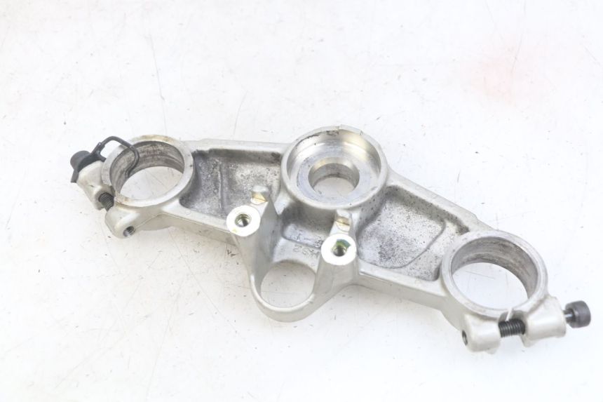 photo de Górna obejma widelca HONDA CBR F SC25 1000 (1989 - 1992) - Zoom stanu zużycia