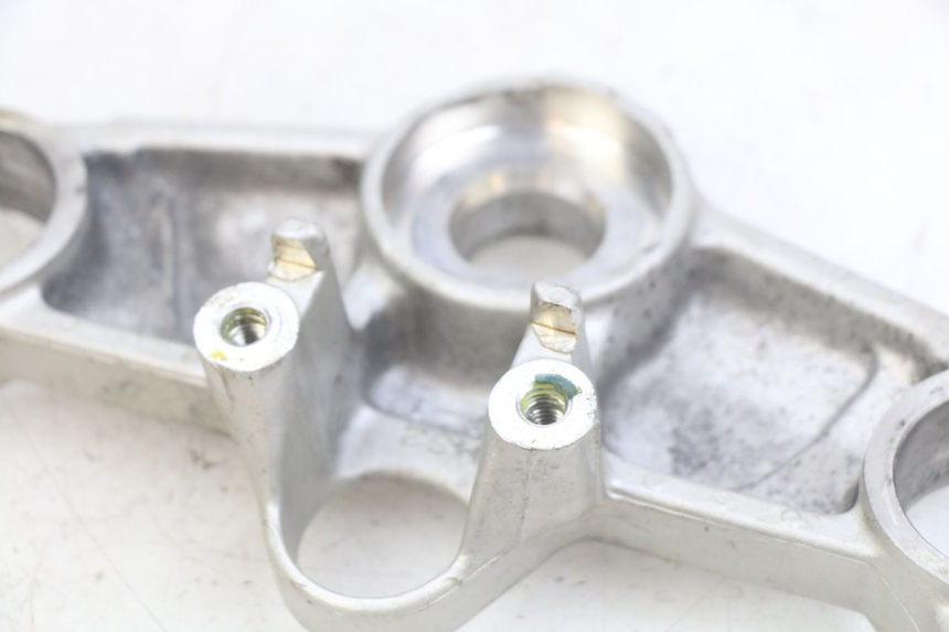 photo de Górna obejma widelca HONDA CBR F SC25 1000 (1989 - 1992) - Inny kąt widzenia