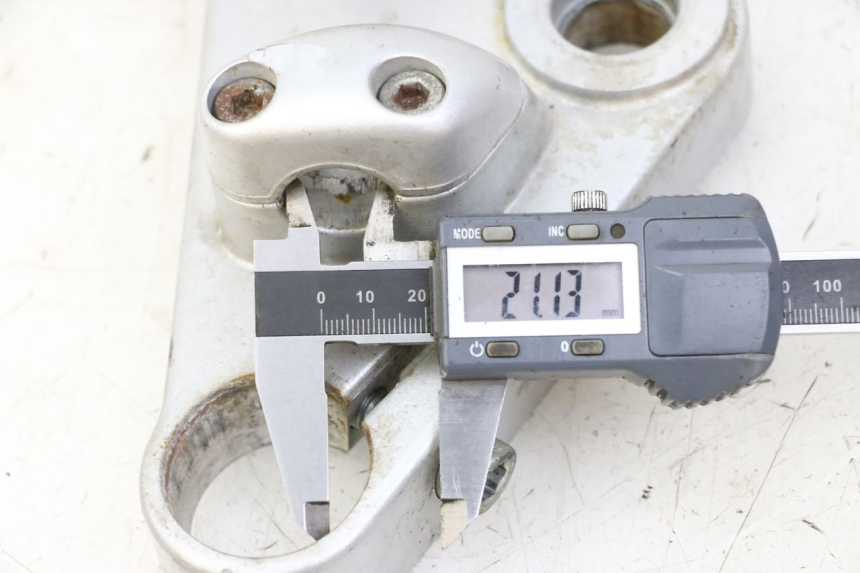 photo de Górna obejma widelca APRILIA CLASSIC 125 (1995 - 2001) - Szczegół części