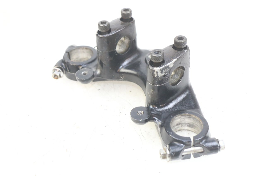 photo de Górna obejma widelca HONDA CM 125 (1983 - 2003) - Inny kąt widzenia