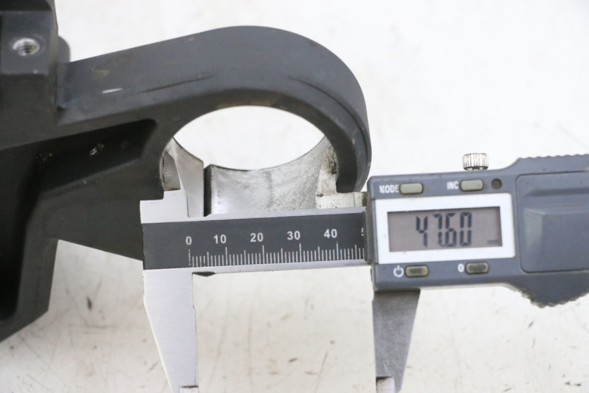 photo de Górna obejma widelca KSR CODE 125 (2018 - 2020) - Szczegół części