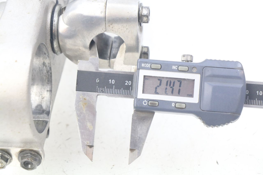 photo de Górna obejma widelca HONDA CRF 250 (2016 - 2017) - Szczegół części