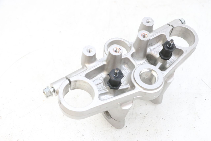 photo de Górna głowica widelca SUZUKI GSF N BANDIT 600 (1996 - 1999) - Zbliżenie techniczne