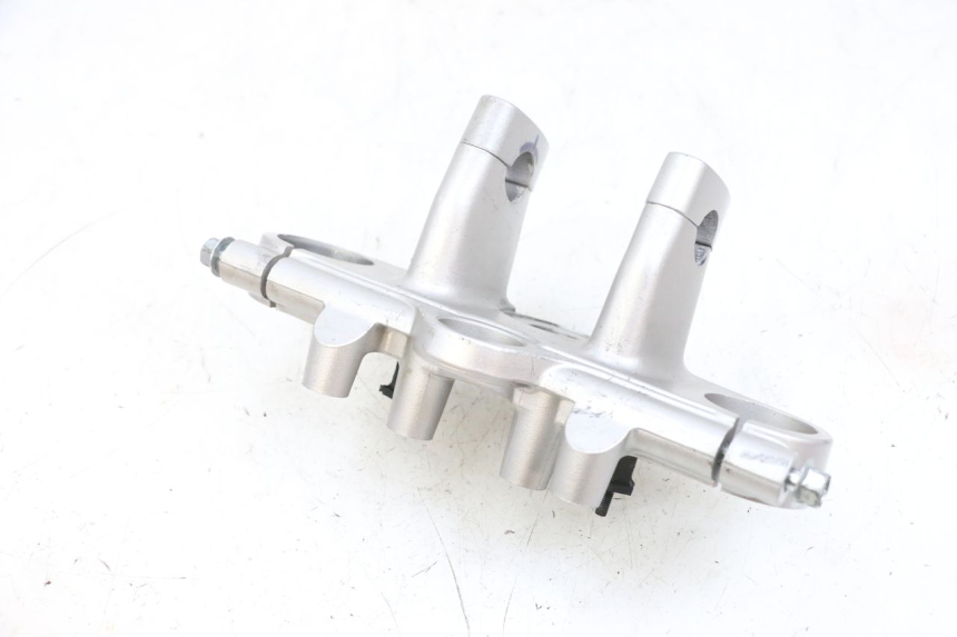 photo de Górna głowica widelca SUZUKI GSF N BANDIT 600 (1996 - 1999) - Punkty mocowania