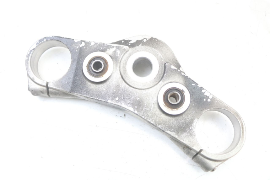 photo de Górna obejma widelca SUZUKI GSR 750 (2011 - 2017) - Szczegół części