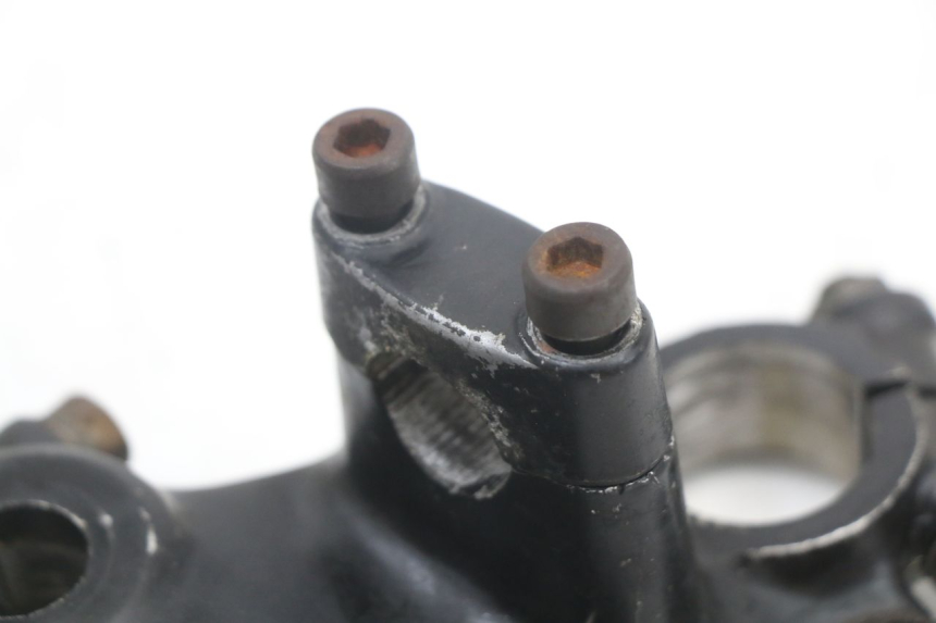 photo de Górna obejma widelca SUZUKI GSX E 250 (1982 - 1983) - Widok ogólny