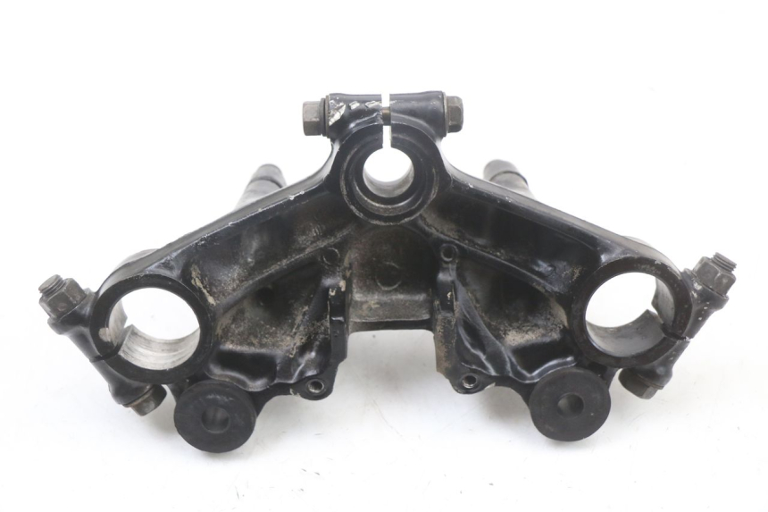 photo de Górna obejma widelca SUZUKI GSX E 250 (1982 - 1983) - Punkty mocowania