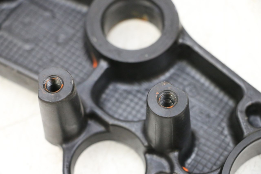 photo de Górna obejma widelca SUZUKI GSXR GSX-R 1000 (2003 - 2004) - Inny kąt widzenia