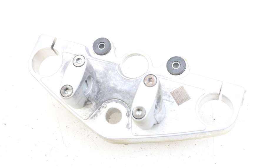 photo de Górna obejma widelca SUZUKI GZ MARAUDER 125 (1998 - 2004) - Widok główny