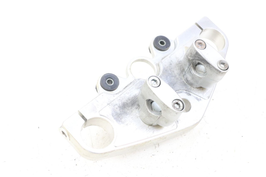 photo de Górna obejma widelca SUZUKI GZ MARAUDER 125 (1998 - 2004) - Widok ogólny