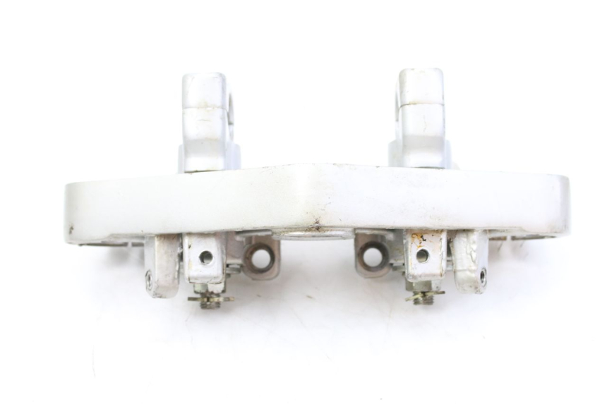 photo de Górna obejma widelca SYM HUSKY 125 (1999 - 2005) - Inny kąt widzenia