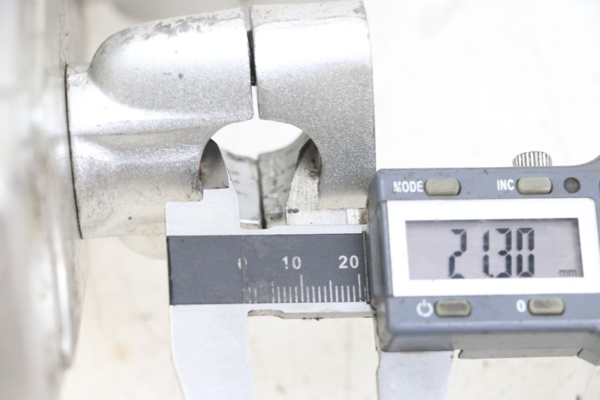 photo de Górna głowica widelca JINLUN JL HIGHLANDER 125 (2007 - 2015) - Zoom stanu zużycia