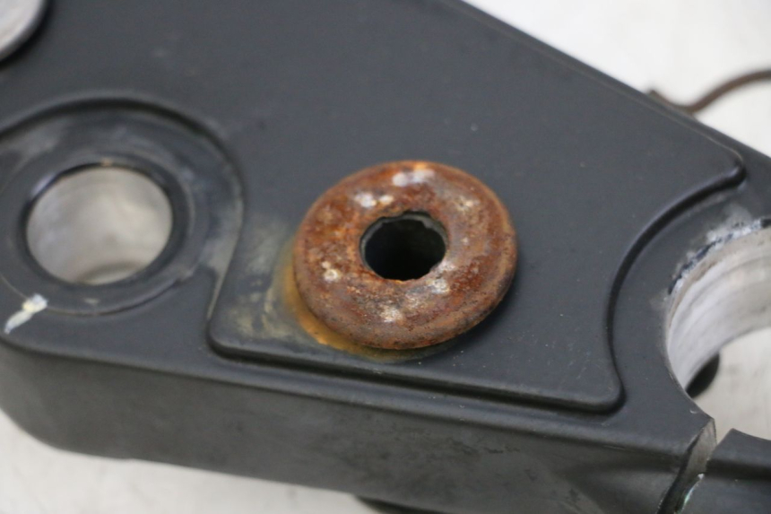 photo de Górna obejma widelca KEEWAY K-LIGHT KLIGHT 125 (2018 - 2025) - Stan powierzchni