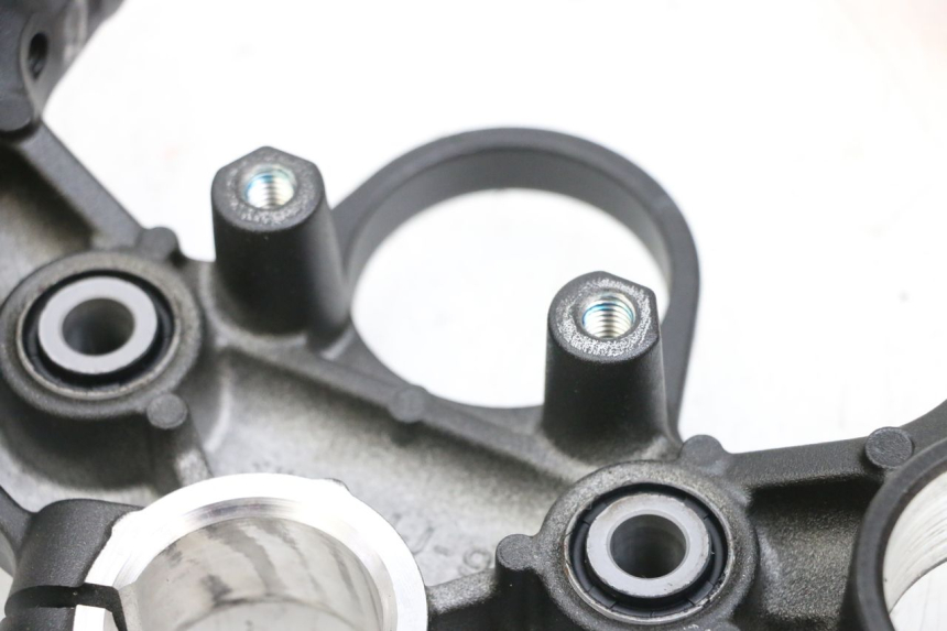 photo de Górna głowica widelca YAMAHA MT-07 MT07 ABS 700 (2018 - 2020) - Inny kąt widzenia