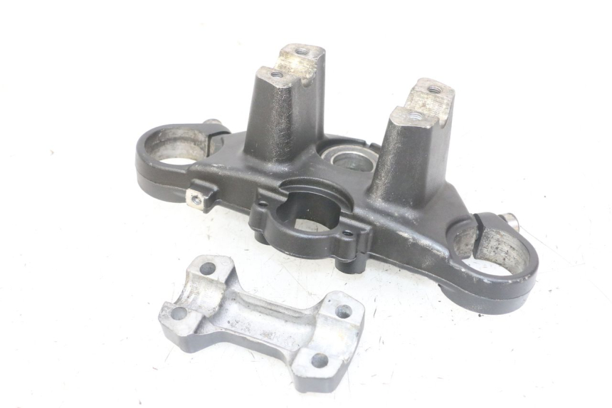 photo de Górna obejma widelca HONDA NTV DEAUVILLE ABS 700 (2007 - 2016) - Zbliżenie techniczne