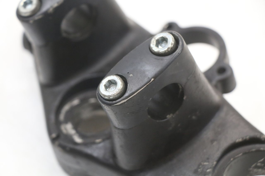 photo de Górna obejma widelca HONDA NTV DEAUVILLE 650 (1998 - 2001) - Zoom stanu zużycia