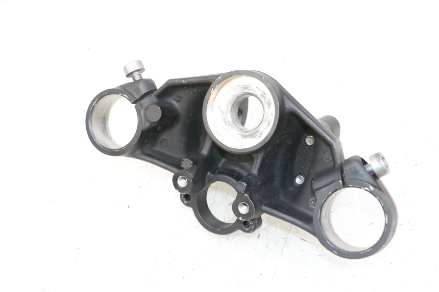 photo de Górna obejma widelca HONDA NTV DEAUVILLE 650 (2001 - 2006) - Inny kąt widzenia