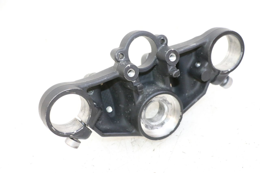 photo de Górna obejma widelca HONDA NTV DEAUVILLE 650 (2001 - 2006) - Zbliżenie techniczne