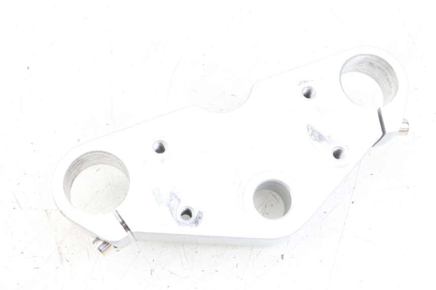 photo de Górna obejma widelca ASTOR ORCAL 125 (2015 - 2017) - Zbliżenie techniczne