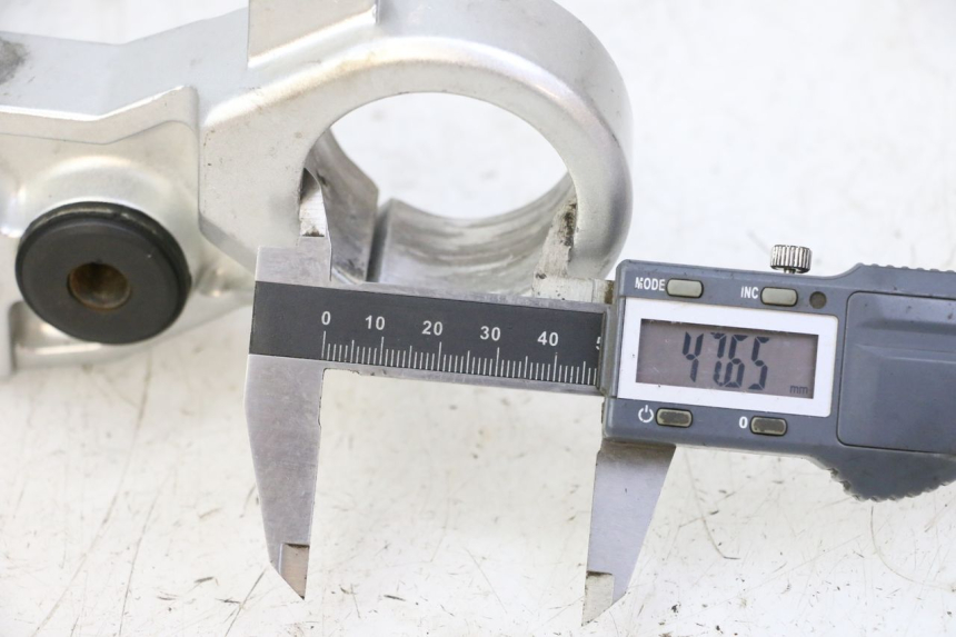 photo de Górna obejma widelca MAG POWER R-STREET 50 (2016 - 2025) - Szczegół części