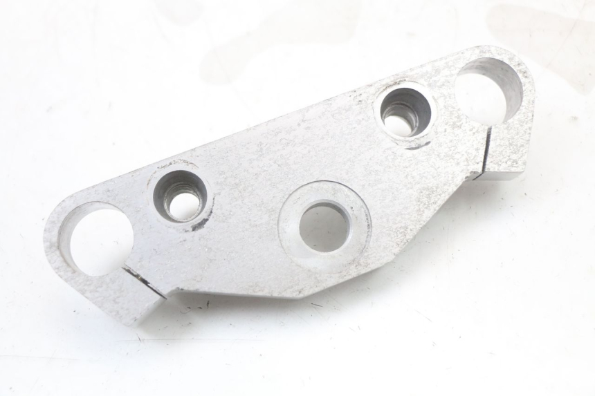 photo de Górna obejma widelca REGAL RAPTOR RAXTER 2 125 (2007 - 2015) - Inny kąt widzenia