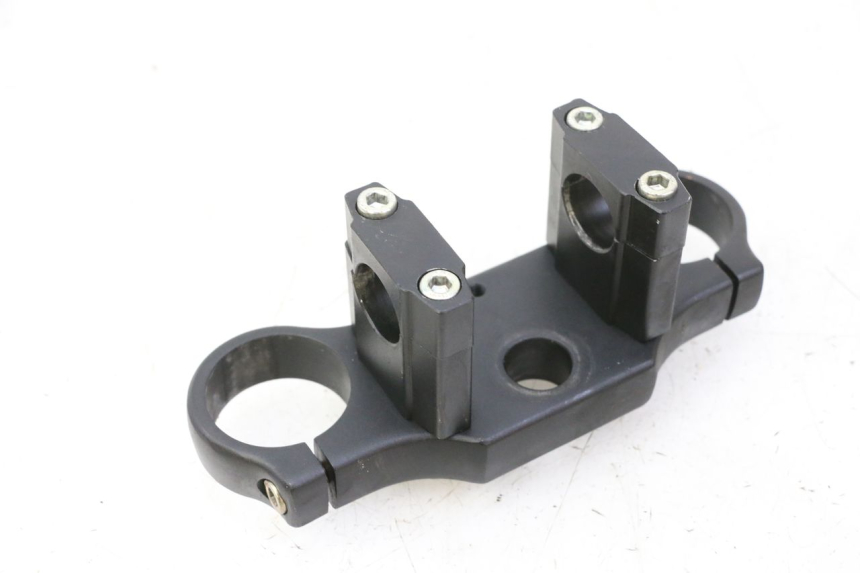 photo de Górna obejma widelca APOLLO RFZ 150 - Zbliżenie techniczne