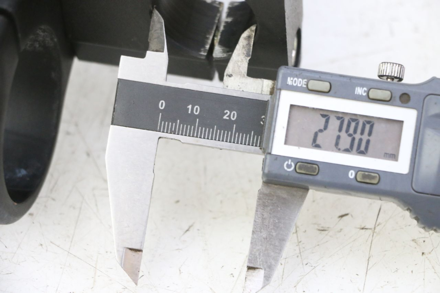 photo de Górna obejma widelca APOLLO RFZ 150 - Widok ogólny