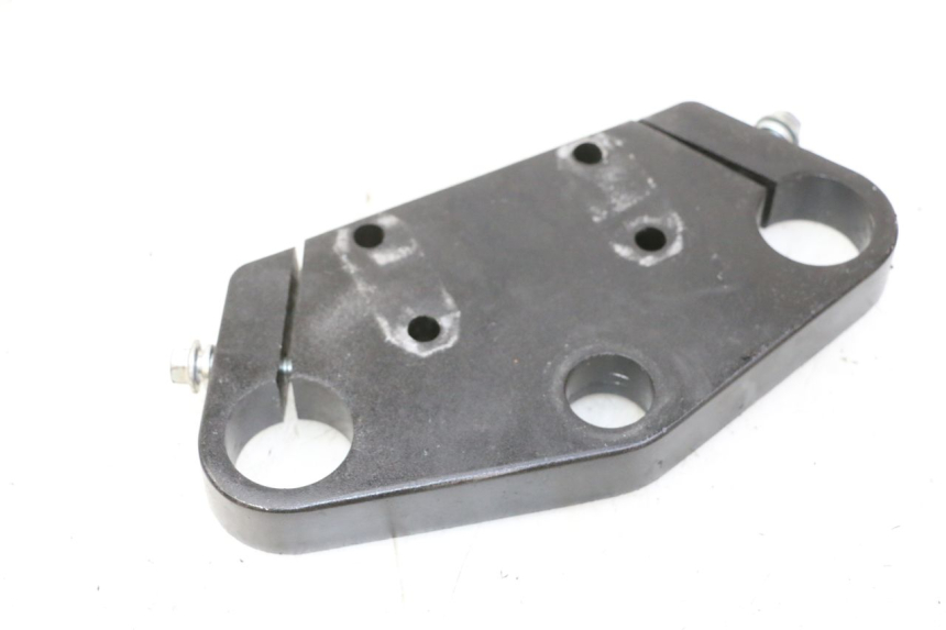 photo de Górna obejma widelca APOLLO RFZ 125 - Inny kąt widzenia