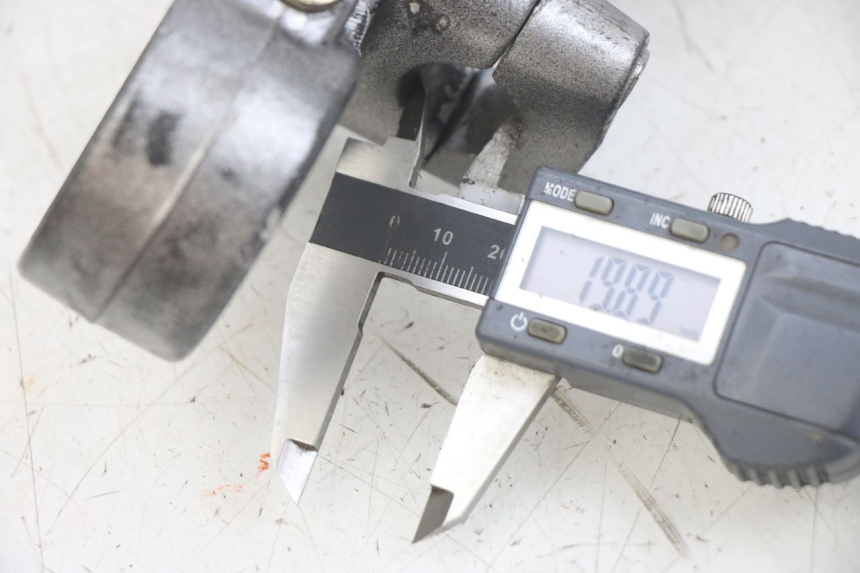 photo de Górna głowica widelca GILERA RK 50 (1996 - 1999) - Zoom stanu zużycia