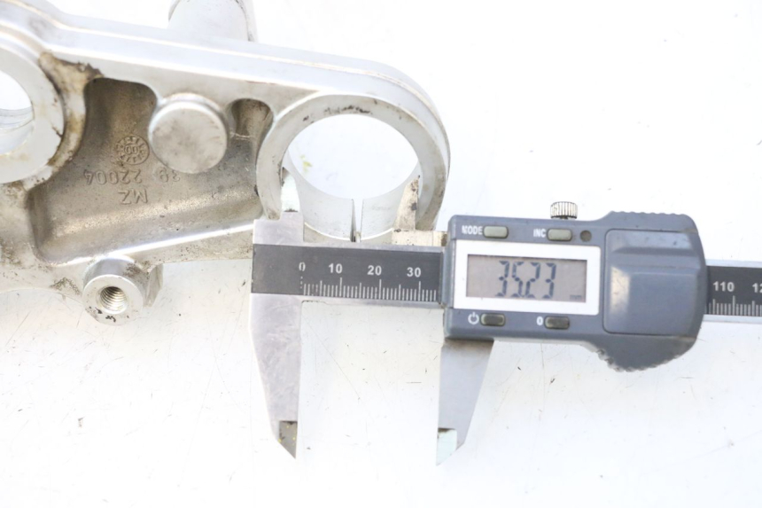 photo de Górna obejma widelca MZ RT 125 (2000 - 2008) - Zbliżenie techniczne