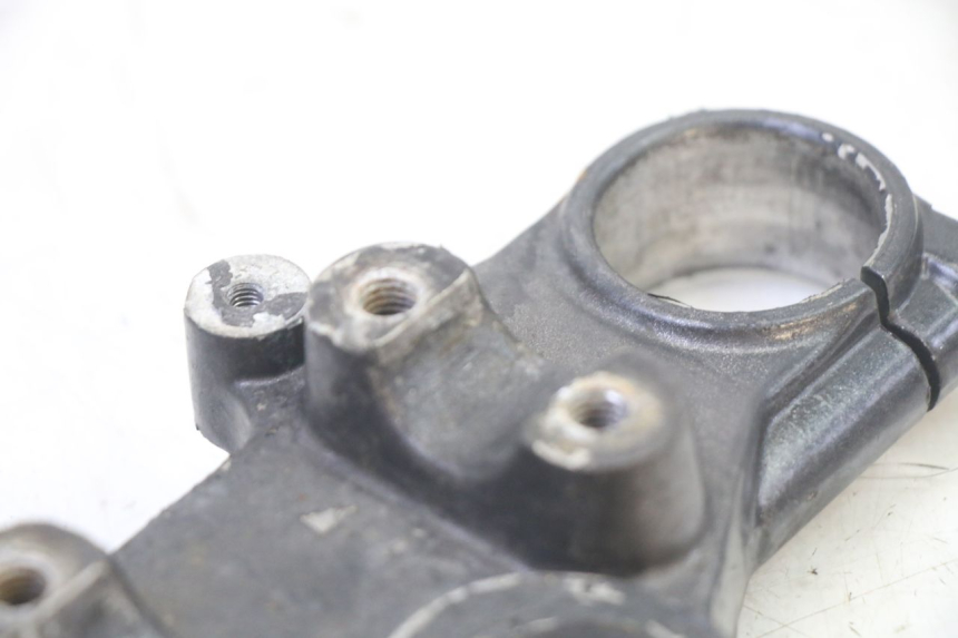 photo de Górna obejma widelca GILERA SMT SUPERMOTARD 50 (2009 - 2017) - Zbliżenie techniczne