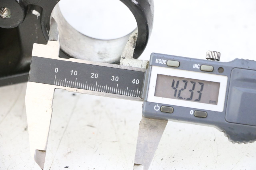 photo de Górna obejma widelca YAMAHA TDM ABS 900 (2002 - 2014) - Szczegół części