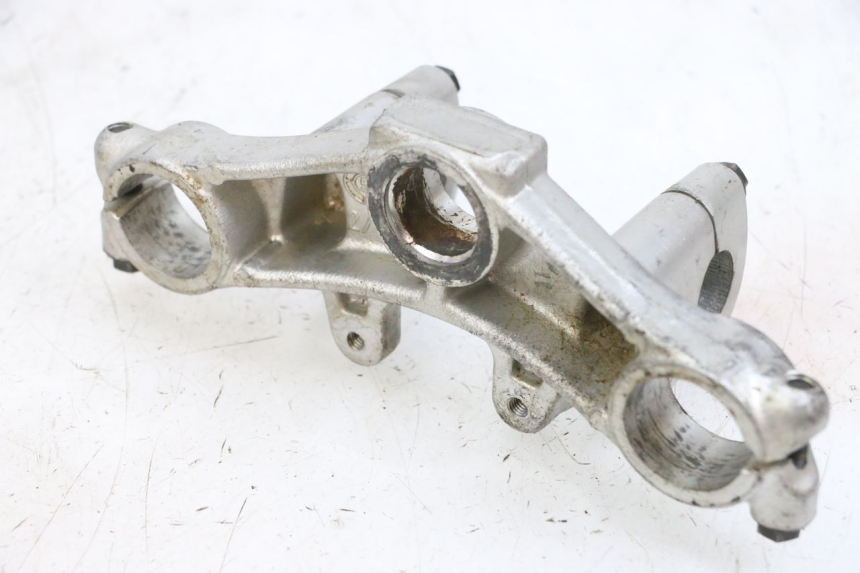 photo de Górna obejma widelca YAMAHA TTR 125 (2000 - 2020) - Widok ogólny