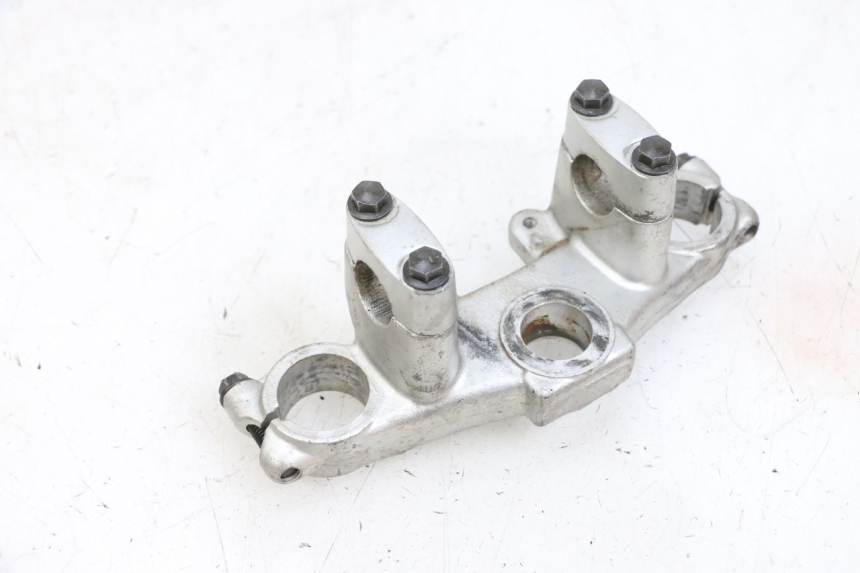 photo de Górna obejma widelca YAMAHA TTR 125 (2000 - 2020) - Stan powierzchni